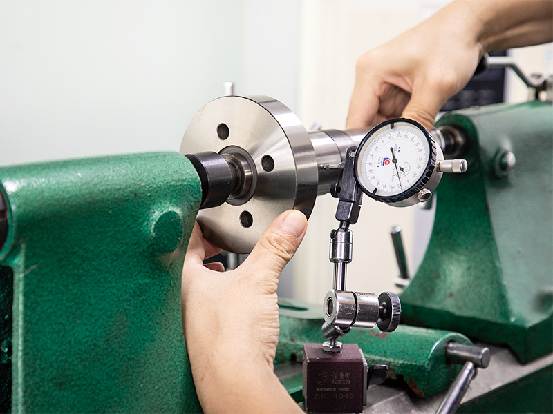 Applicatio et commoda machinae circularis serrae metallicae