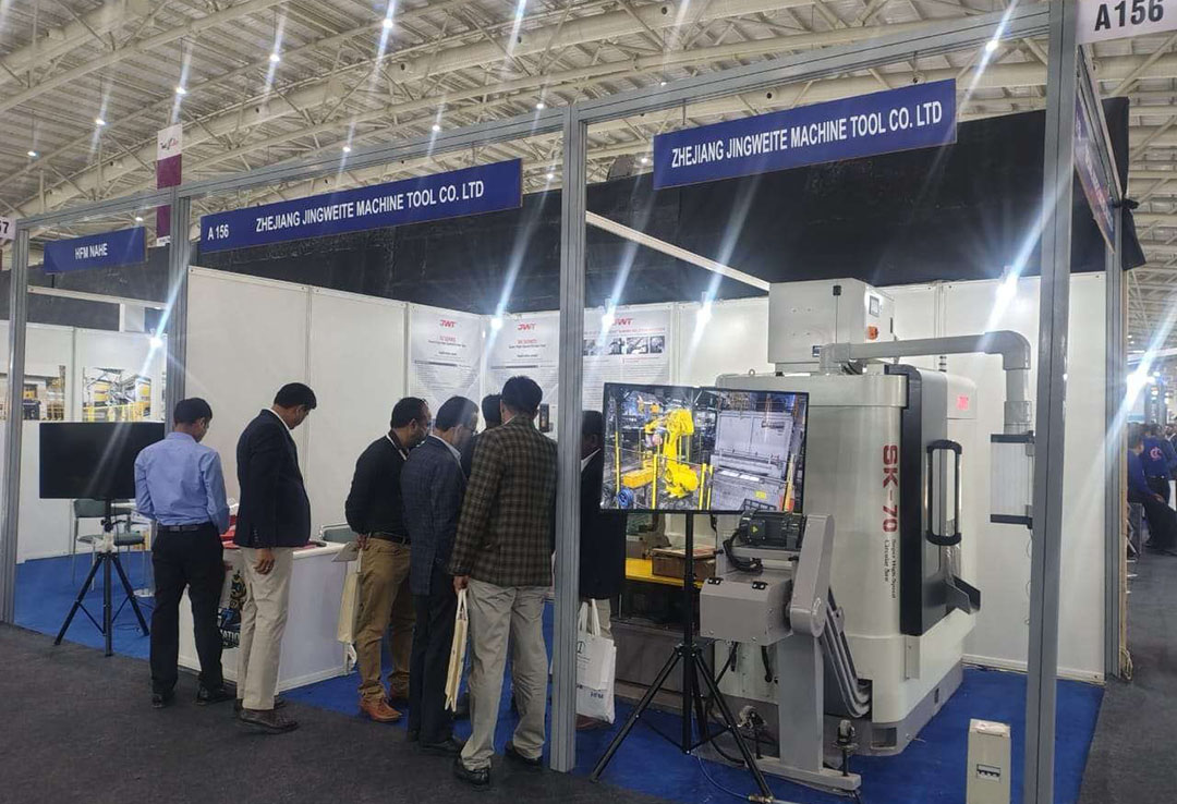 Jingweite's Ultra-High Speed ​​Circular Sawing Machine SK-70 Captivates Audiences live at IMTEX FINGING MMXVI